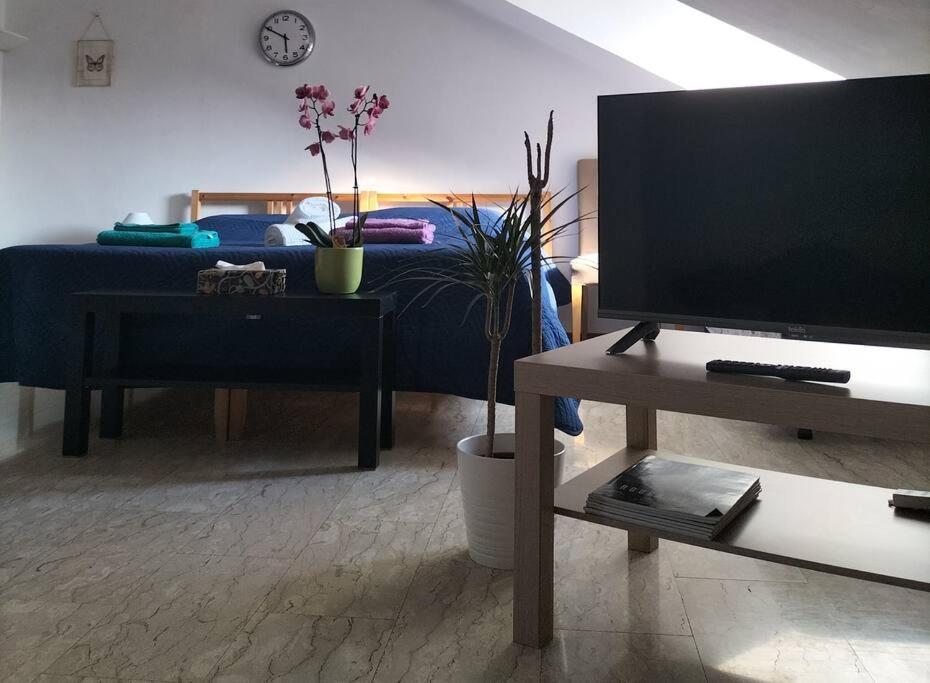 Ferienwohnung La Casa Di Marta - Ampia Ed Accogliente Mansarda In Piazza Statuto Turin Exterior foto