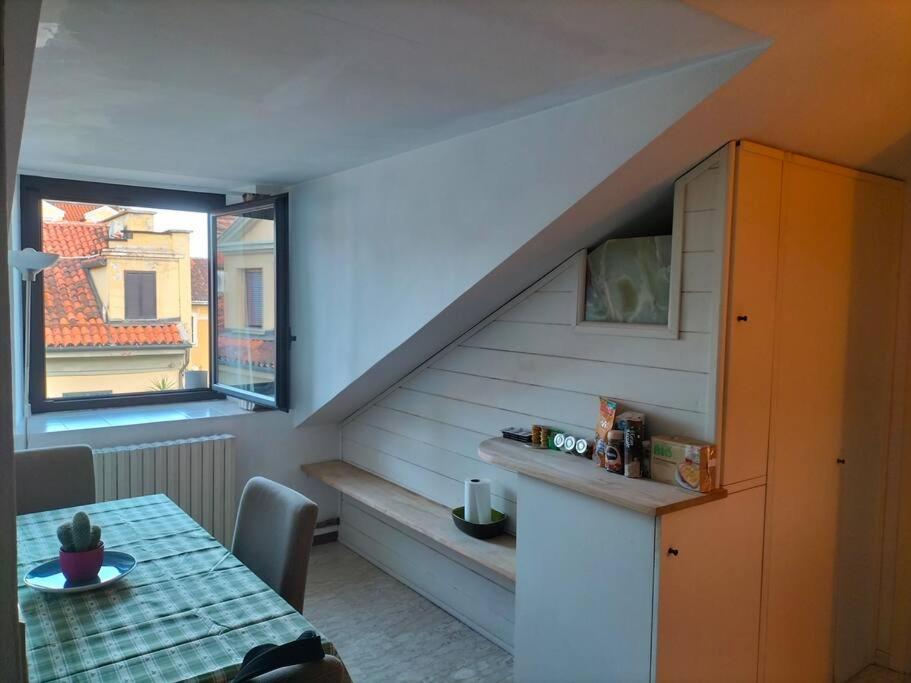 Ferienwohnung La Casa Di Marta - Ampia Ed Accogliente Mansarda In Piazza Statuto Turin Exterior foto
